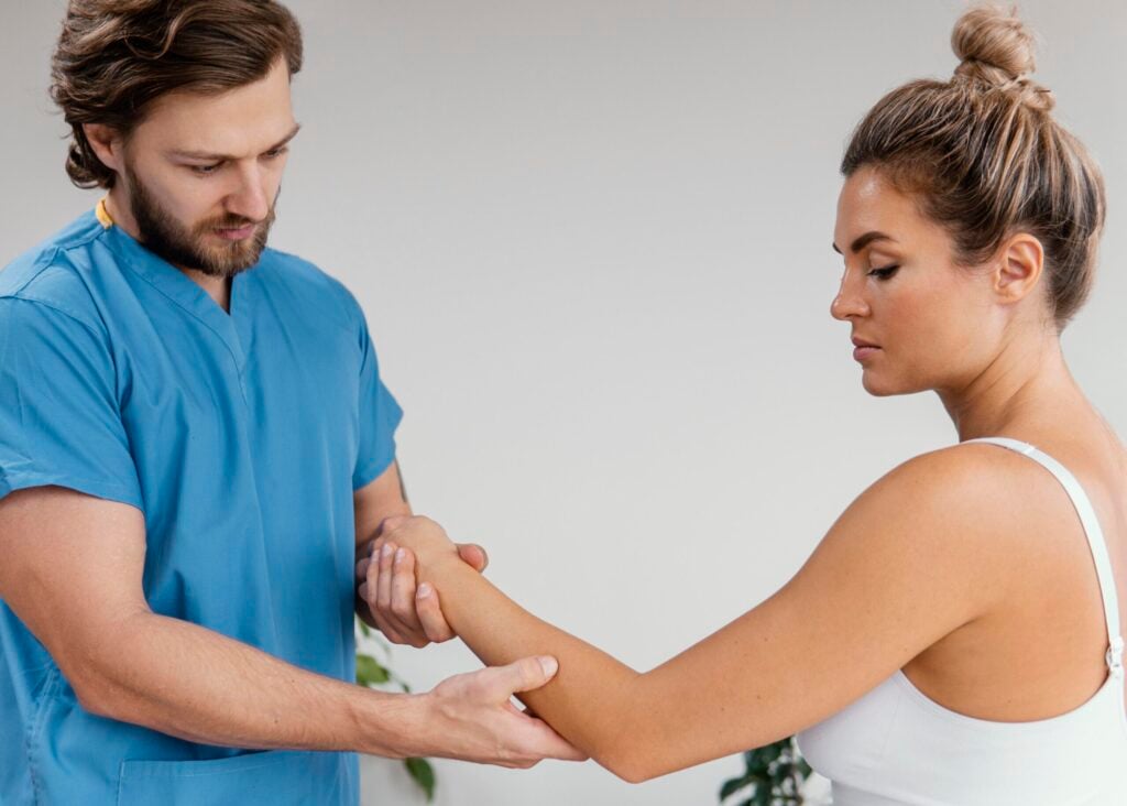 elbow injury therapy